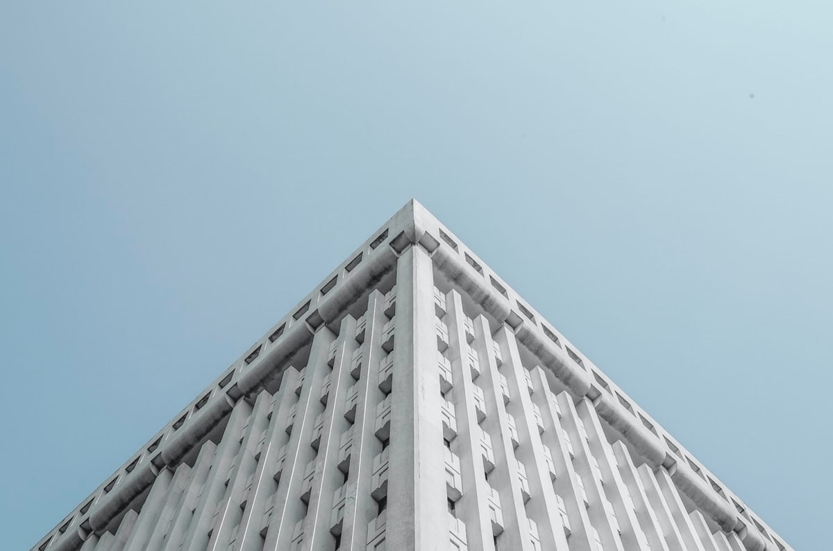 觅圈一句话整理：把细节堆叠是不是在遮住主线写清，再把过程补回时间线（更像在做读写训练）